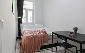 Magnificent 5Br Shared Apartment - Perfect For Longstays